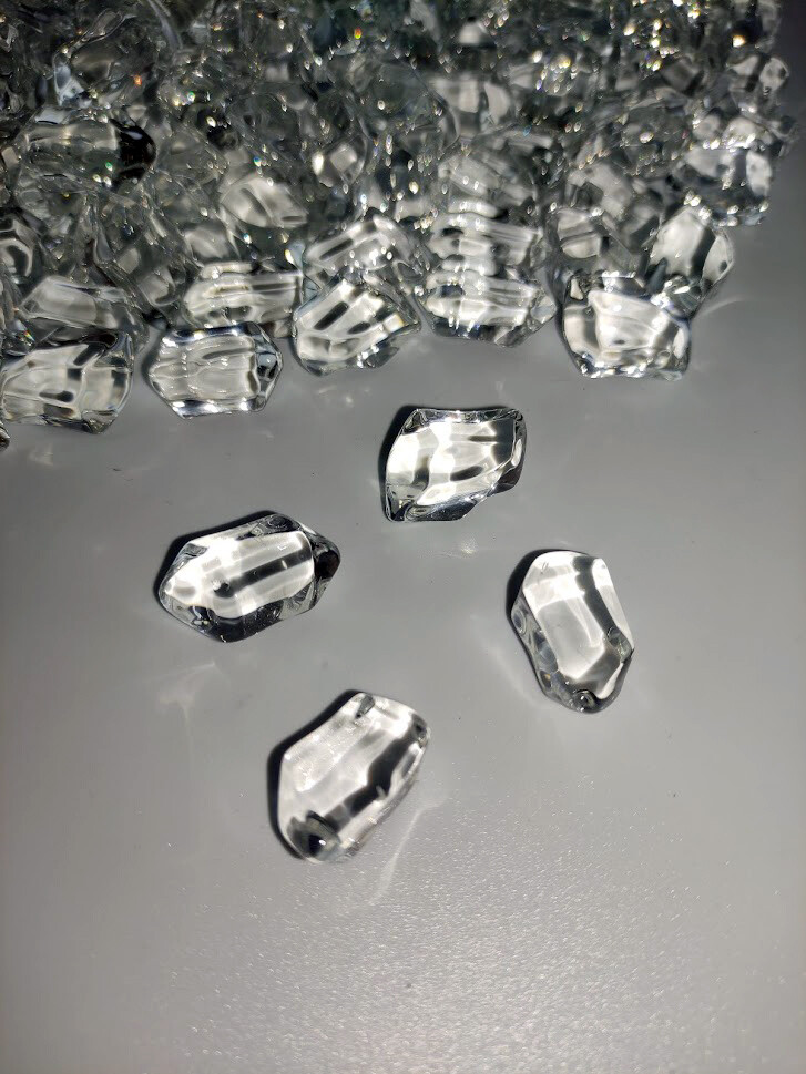 Clear Smooth Fire Glass 1kg (6.6lb) – For Fire Pits, Gas Fires And Ethanol Burners. Sparkling Heat Resistant Glass