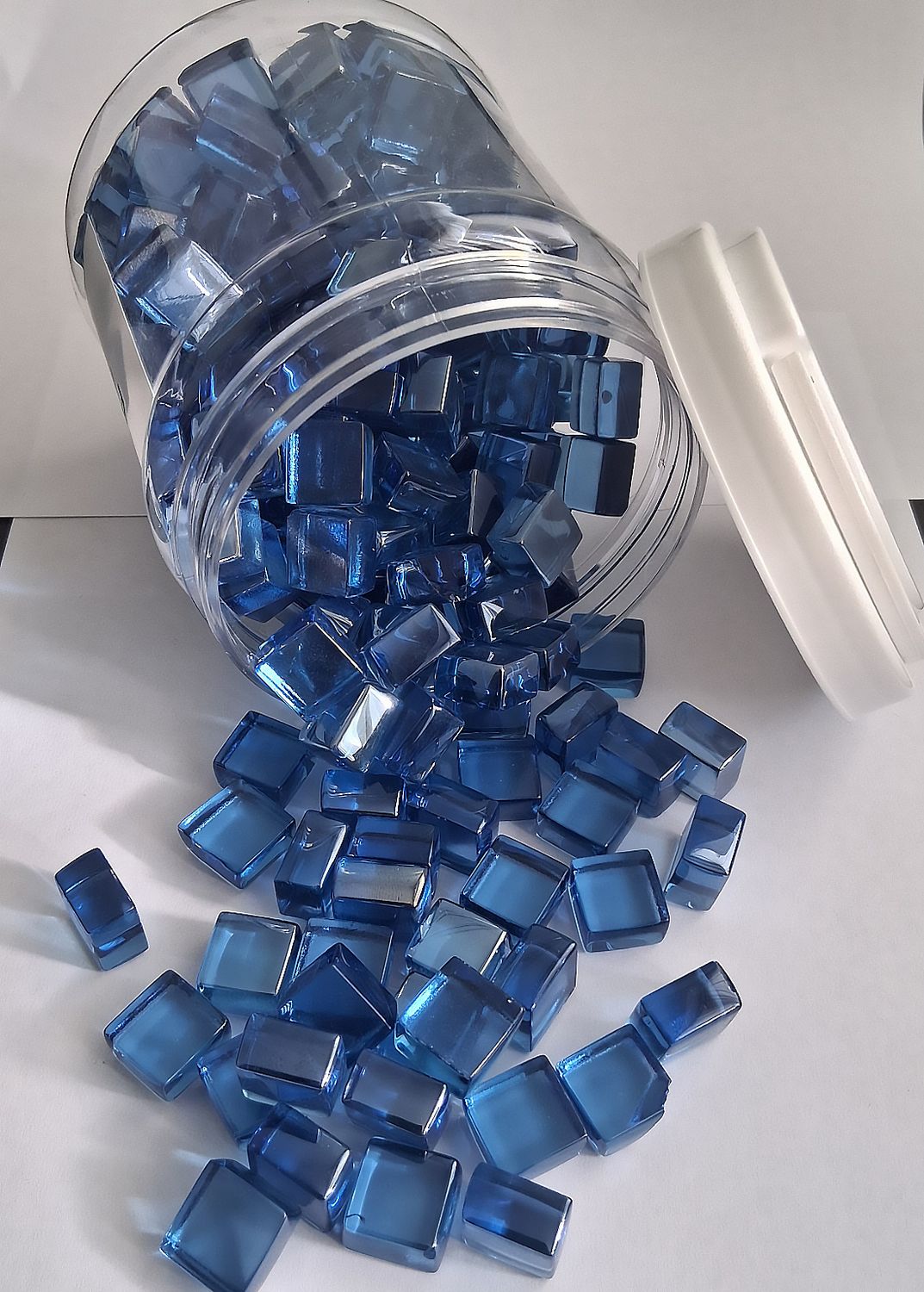 Blue Fire Glass squares 1kg - For Fire Pits, Gas Fires And Ethanol Burners. Sparkling Heat Resistant Glass