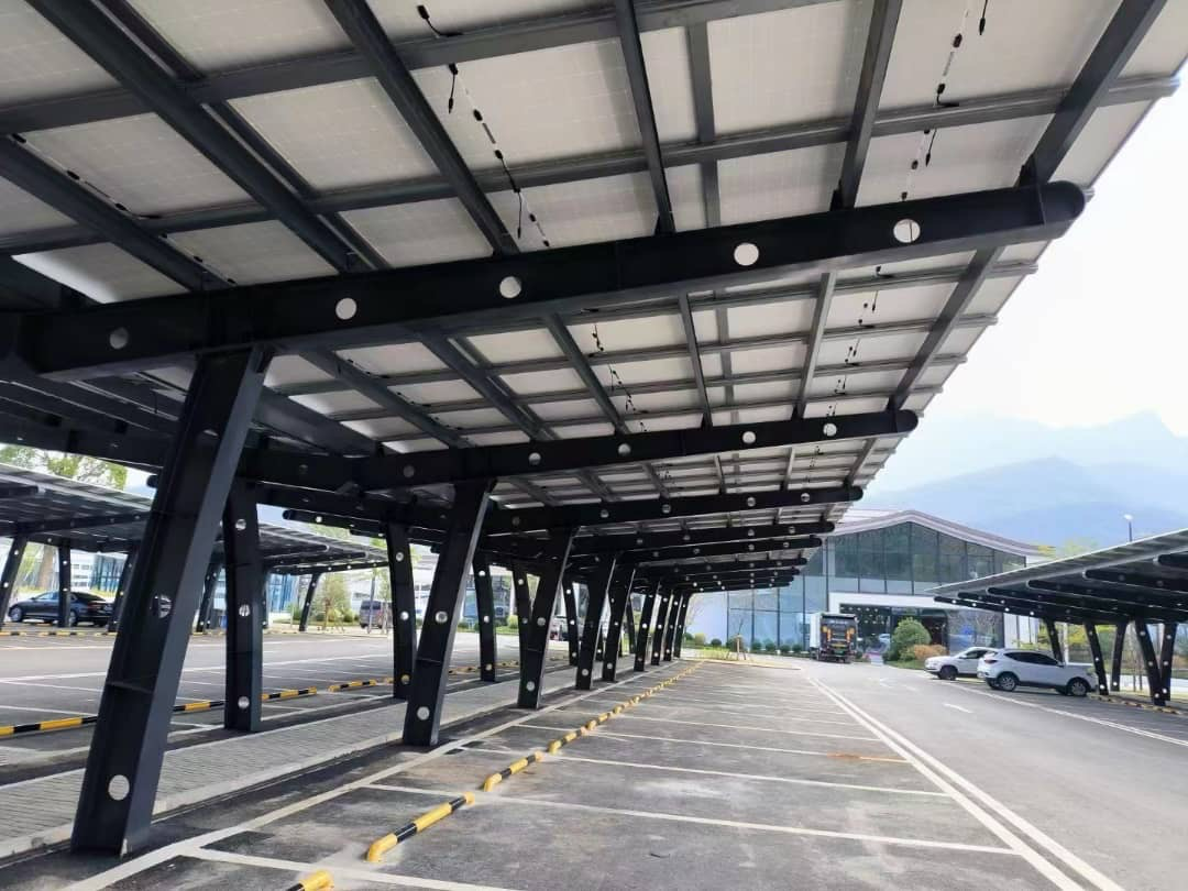 1.29 Megawatt Photovoltaik-Parkplatzüberdachung, PV-Anlage für Parkplätze + 384 kWh Hochvolt-Speichersystem, Montagesystem