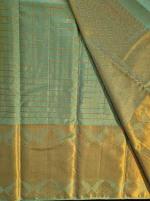 Dual-Tone Silk Saree with Rich Maroon and Vibrant Blue.