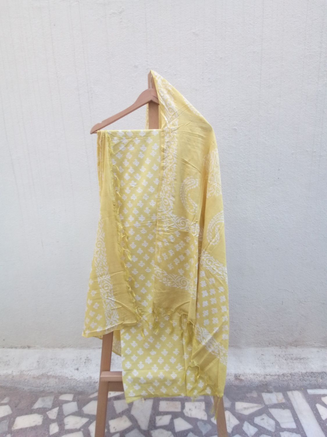 Lemon yellow Floral printed Silk 