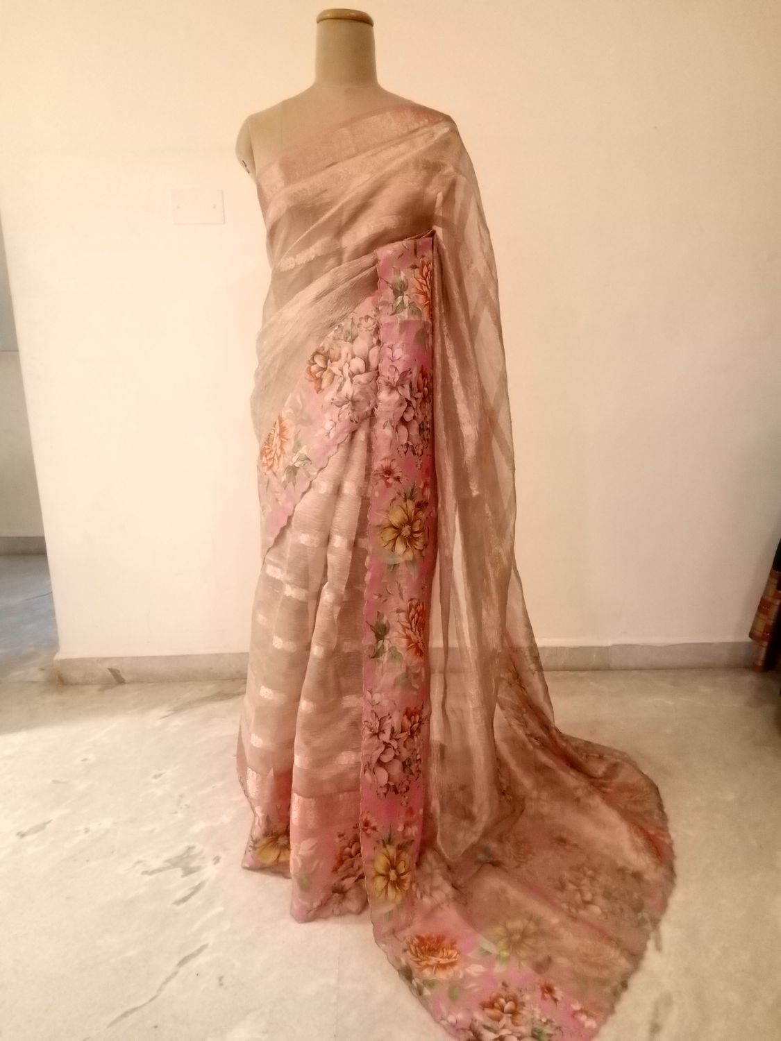 Crushed Tissue Saree with Baby Pink Floral Printed Border 