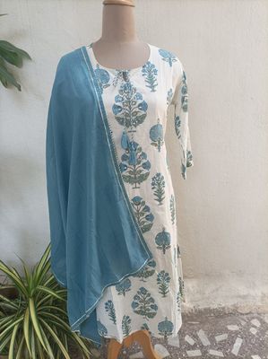 White cotton kurti set with blue prints 