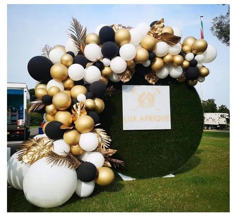 Garland Kiset Design # 48 - Black On Gold - 153pcs