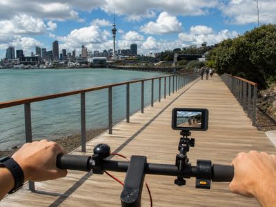 Action Camera - 4K 60fps Dual Screen - Wifi - 4 x Digital Zoom - Ausek ATS81ER