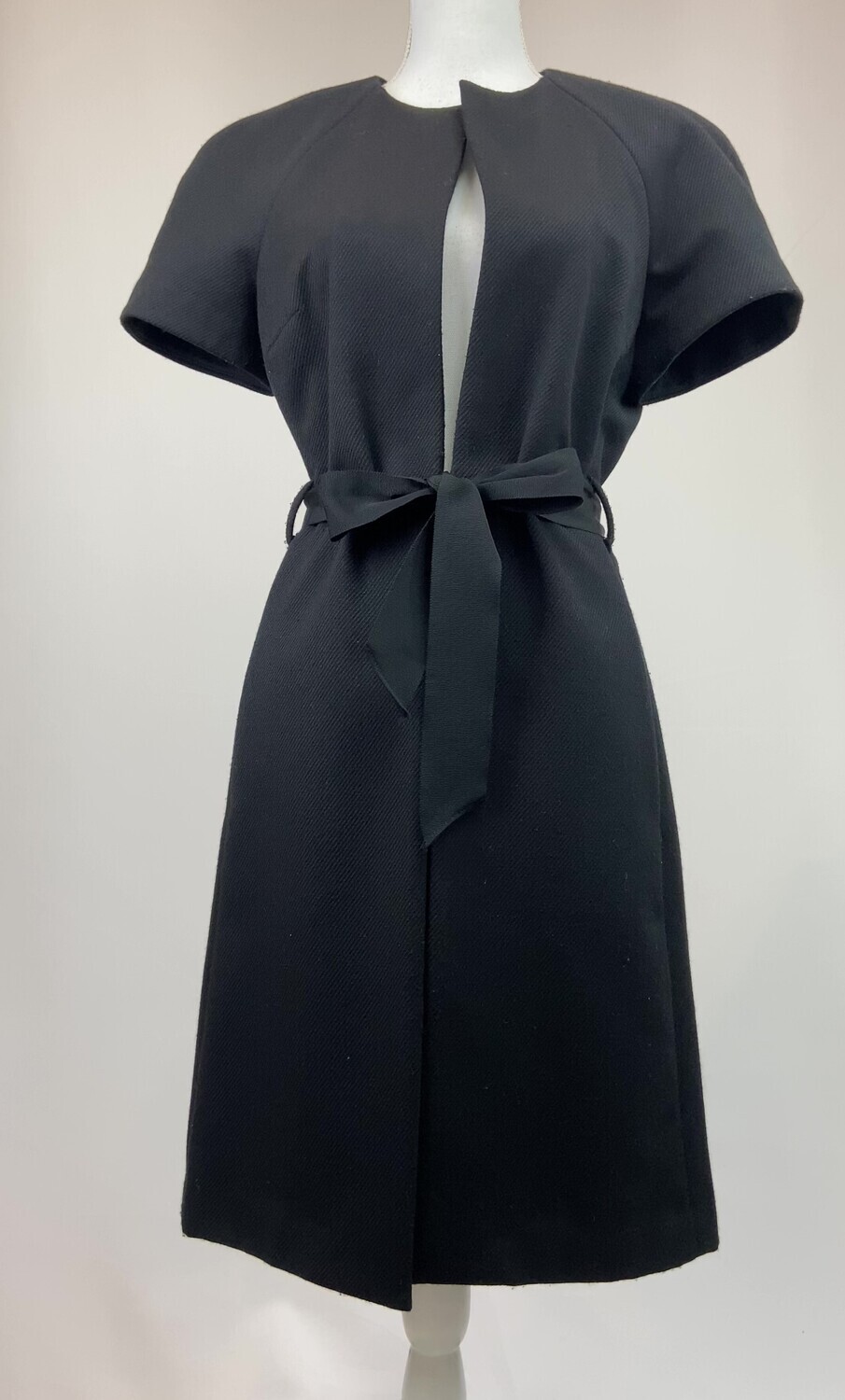 Thurley, Black Ribbon Tie Waist S/Slv Dress Coat, Size 14
