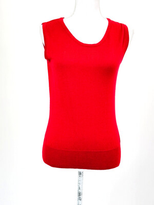 Perri Cutten, Red Round Neck Wool Knit S/Less Vest, Size S