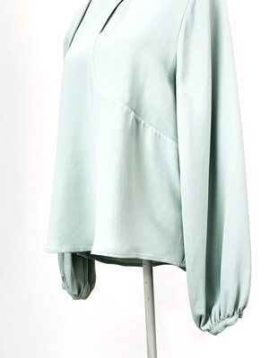 Rodebjer, Pistacchio Curve Slit Neckline Long Tie Blouson L/Slv Viscose Blend Blouse, Size S