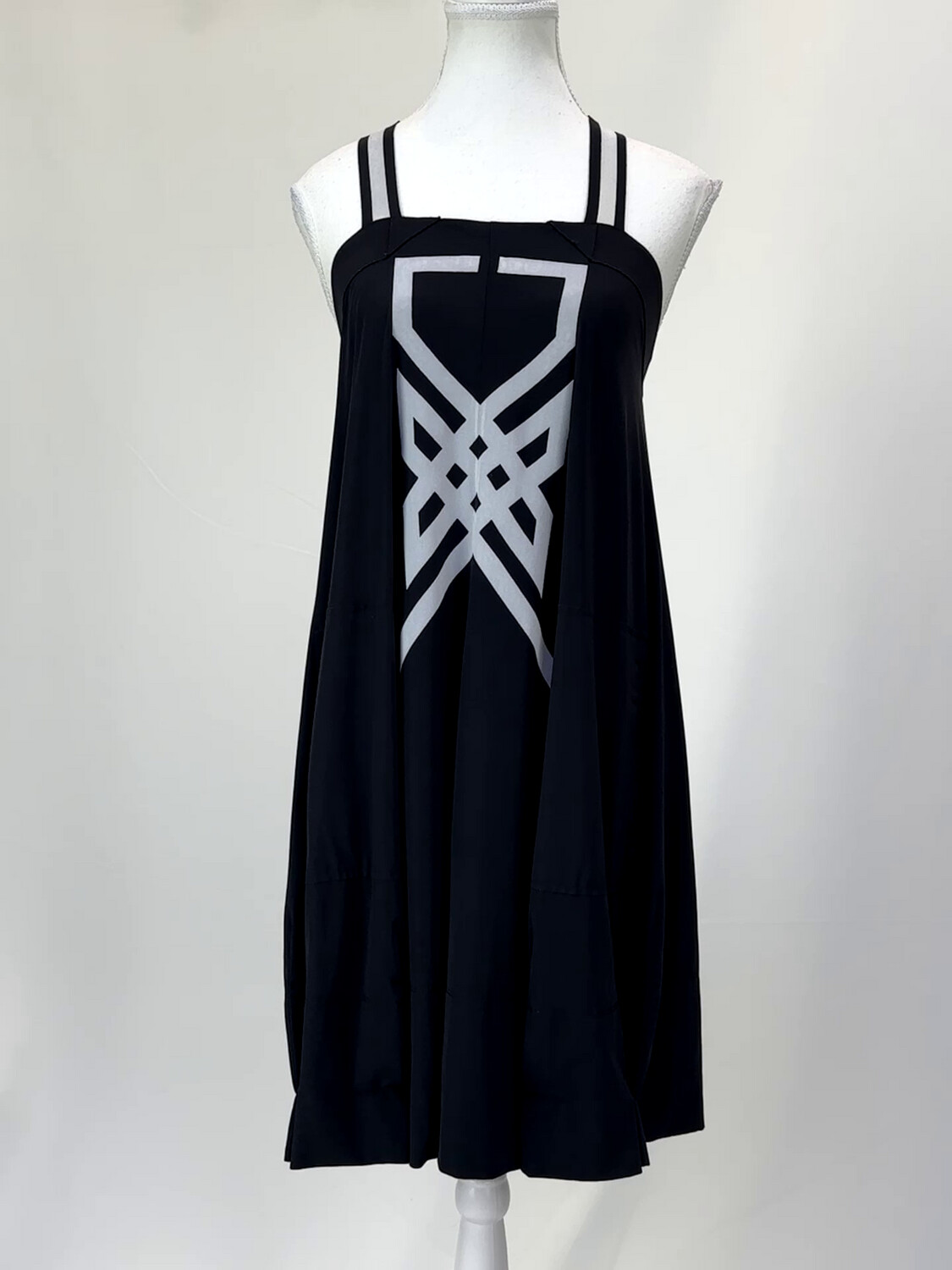 Marithe + Francois Girbaud, Black/Light Grey Front Print Crossback Strap Pkt Pleat Hem Dress, Size US6