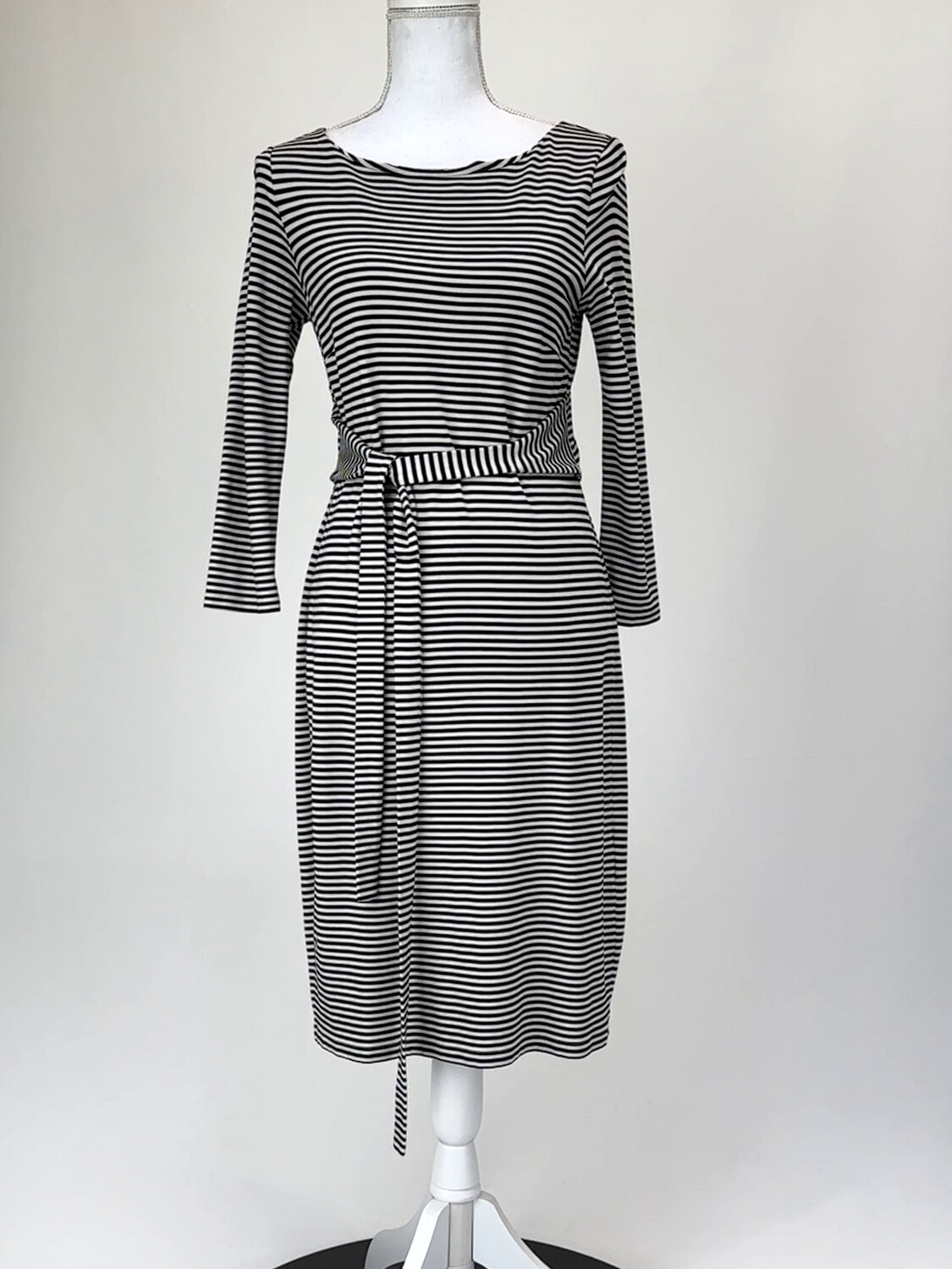 Max Mara Weekend, White/Black Stripe Tie Belt S/Slv Dress, Size M
