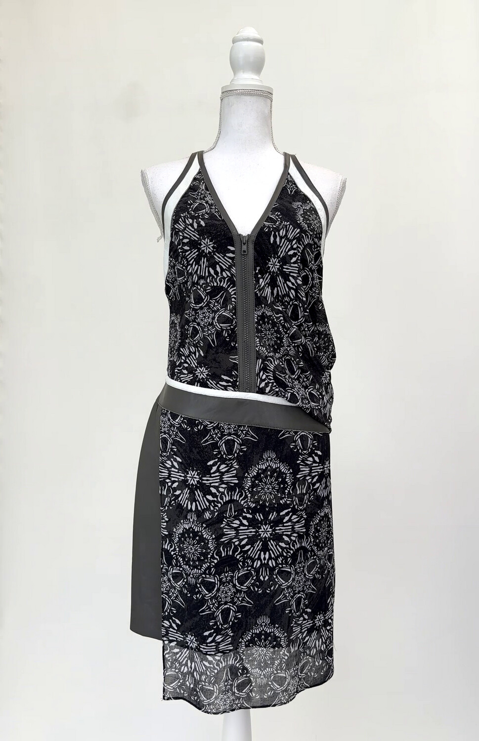 Helmut Lang, Greys/White Print Zip Front Leather Trim S/Less Dress, Size US4