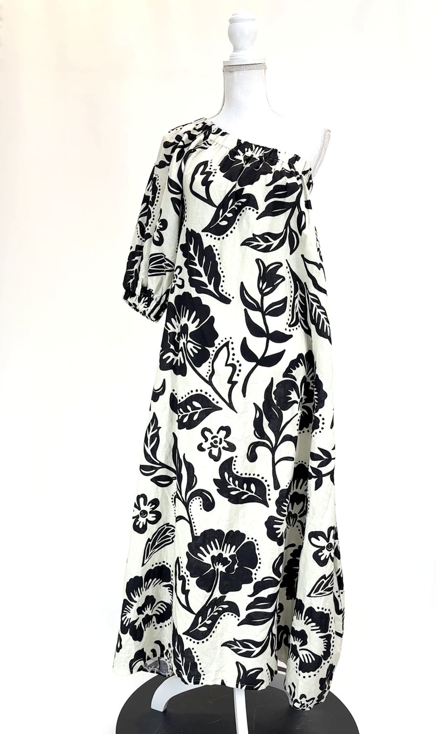 Kinney, Eggshell/Black Floral Print Asymmetrical One Puff  3/4 Slv Linen Blend Midi Dress W/Elasticated Neckline, Size XS