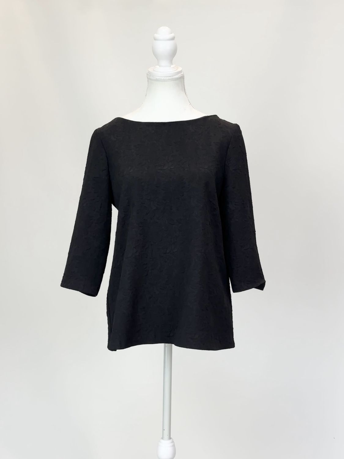 Claudie Pierlot, Black Cutout Back Bow Textured 3/4 Slv Top, Size 38
