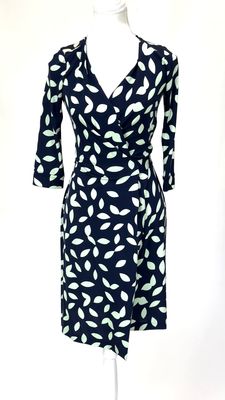 Diane Von Furstenberg, Navy/Green Print Wrap Tie Waist 3/4 Slv Silk Dress , Size US0