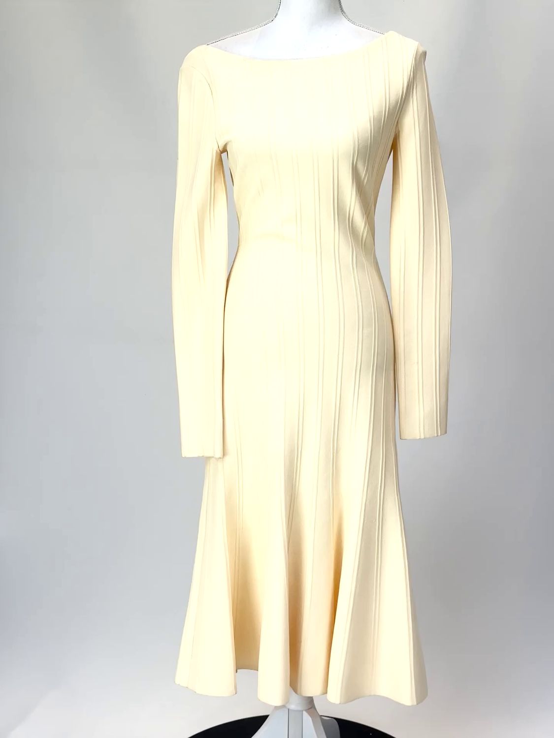St. John, Yellow Wide Neck Rib Viscose Crepe Knit Flounce Hem Midi L/Slv Dress , Size M