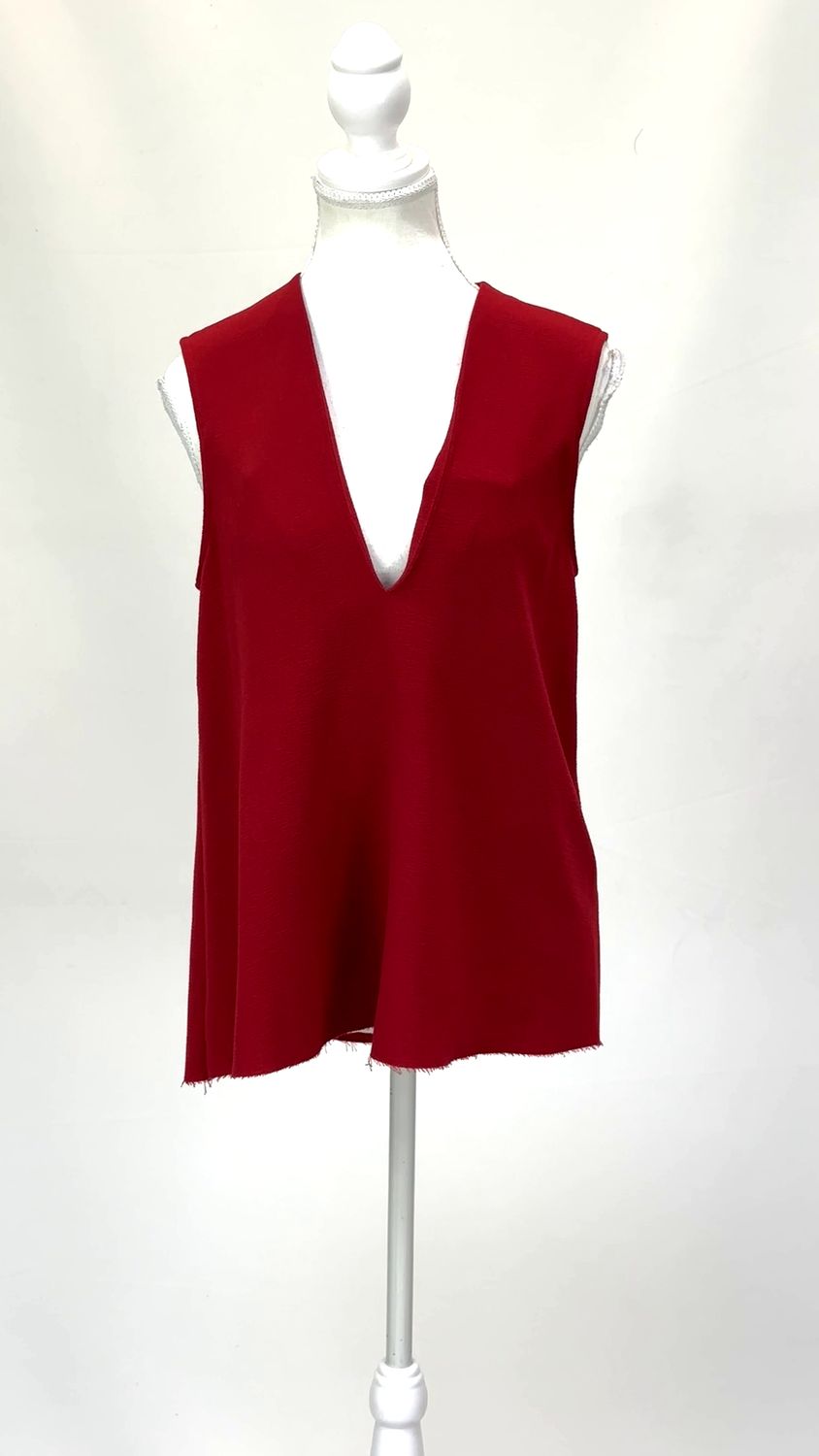 Christopher Esber, Red V-Neck Textured Swing S/Less Top , Size 8