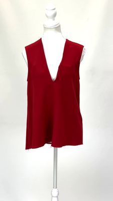 Christopher Esber, Red V-Neck Textured Swing S/Less Top , Size 8