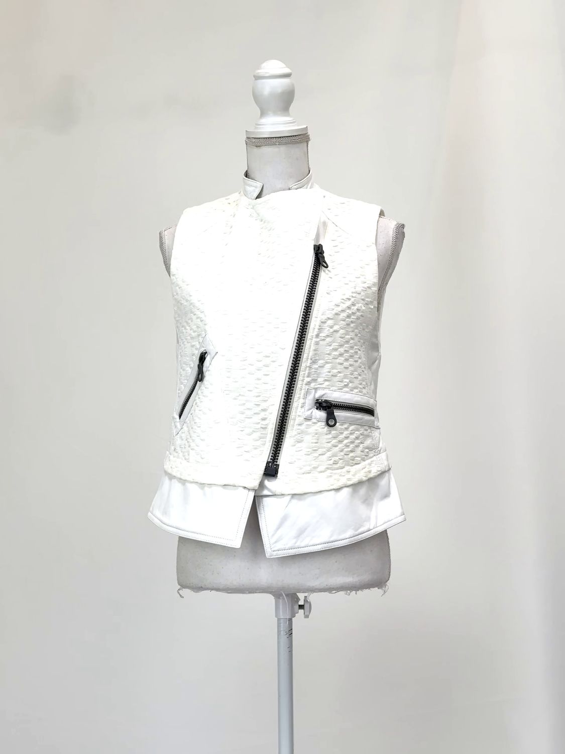 Manning Cartell, White Leather/Textured Woven Panelled Zip Vest, Size 10