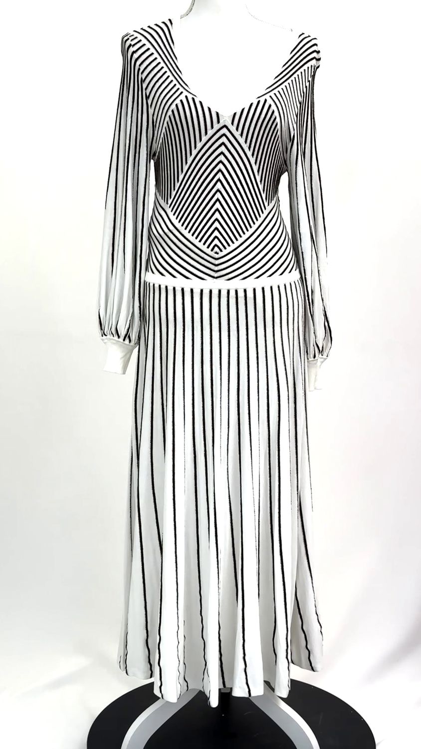 Ginger &amp; Smart, White/Copper Double V-Neckline Metallic Stripe Blouson L/Slv Viscose Crepe Knit Midi Dress, Size M