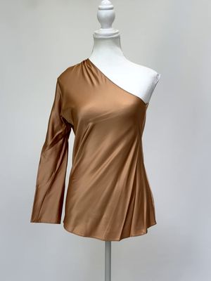 Scanlan Theodore, Caramel Asymmetrical Draped Shoulder One L/Slv Satin Top, Size 6