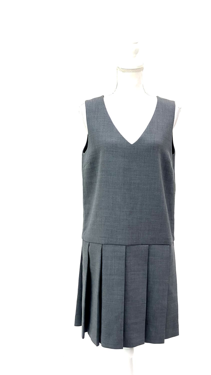 Marc by Marc Jacobs, Grey V-Neck Pleated Skirt Wool Blend Dress, Size M