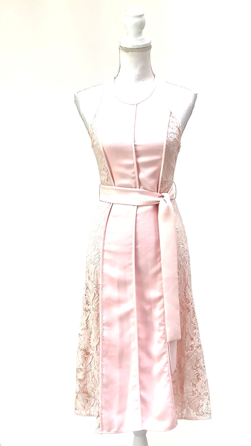 Ginger &amp; Smart, Blush Lace Panelled S/Less Midi Dress W/Tie Belt, Size 6