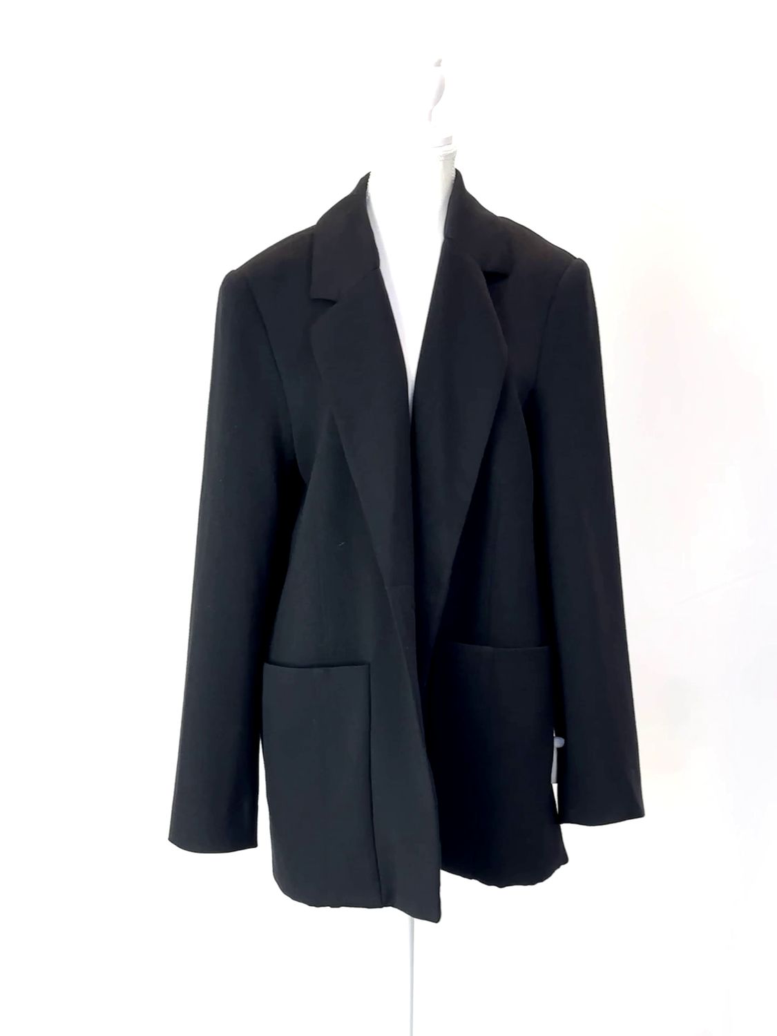Aje.Athletica, Black/White Back Ribbon Logo Split Patch Pkt Button-Up Longline  Blazer, Size 8