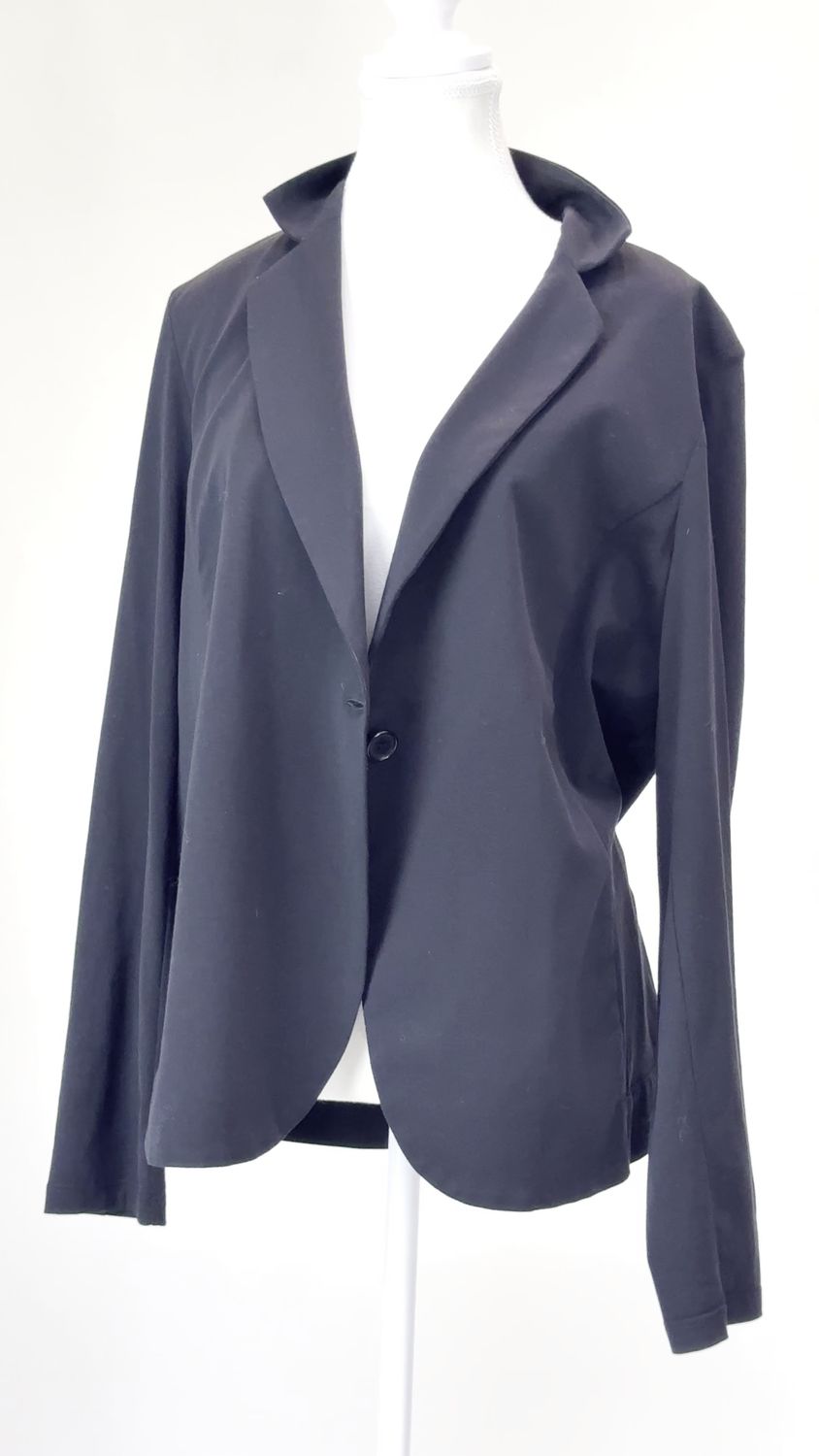 Lomberto Losani, Black One-Button Panel Lighweight Jacket, Size 44