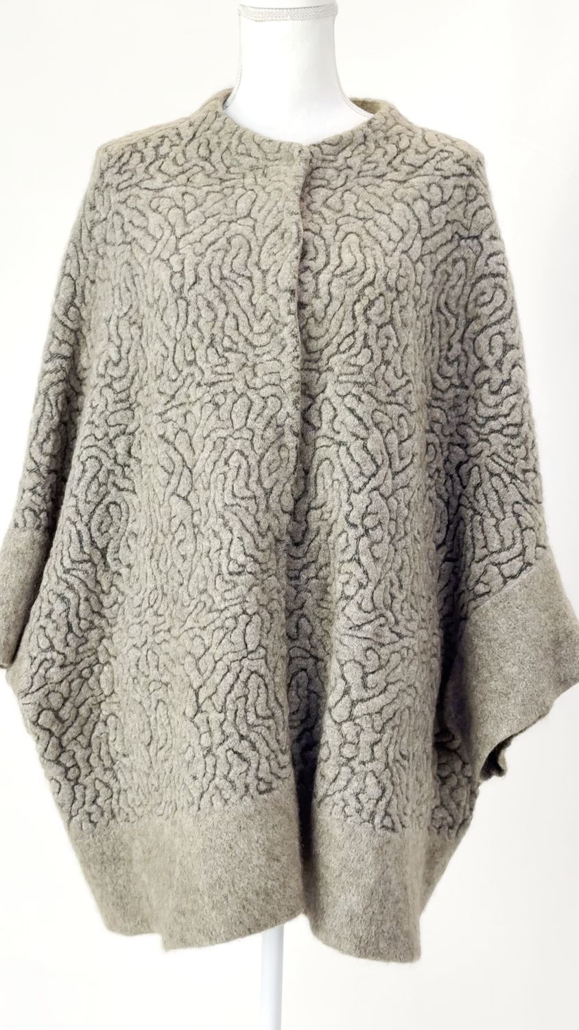 She&#39;s So, Mink/Browns Textured Patterned Mohair/Wool Blend Knit Snapstud Cape Slv Jacket, Size 46