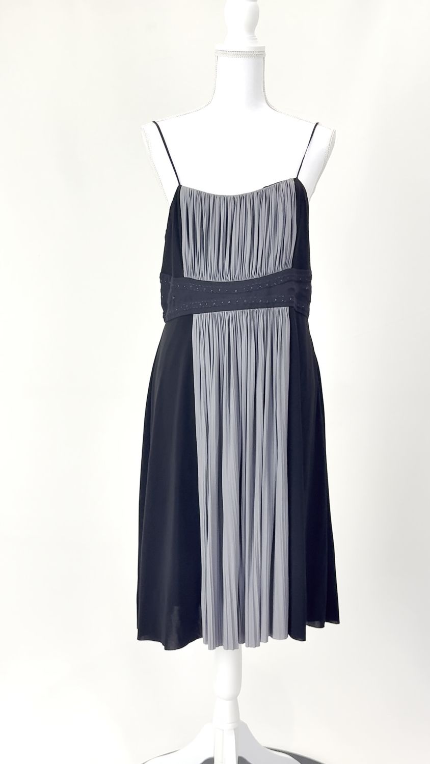 BCBGMAXAZRA, Black/Grey Gather Contrast Panel Bead Strappy Chain Dress, Size 12