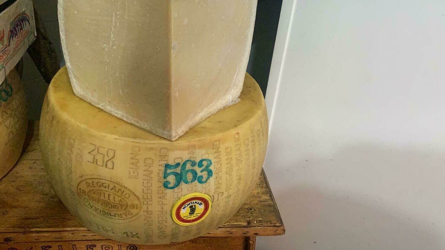 PARMIGIANO MONTANARI 30 MESI
