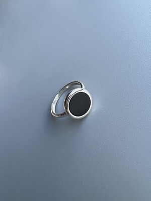 Кольцо MIDNIGHT из серебра с ониксом