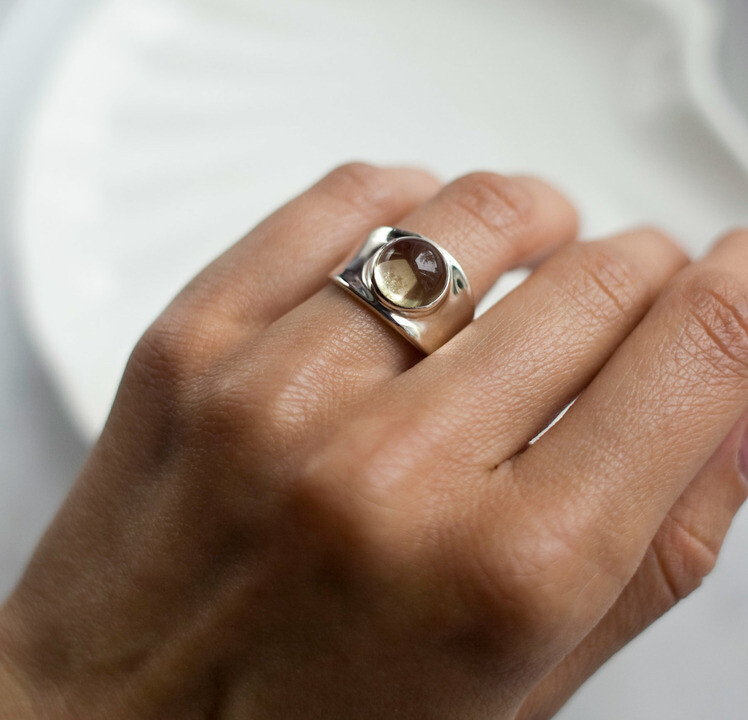 Кольцо широкое с ЦИТРИНОМ из серебра