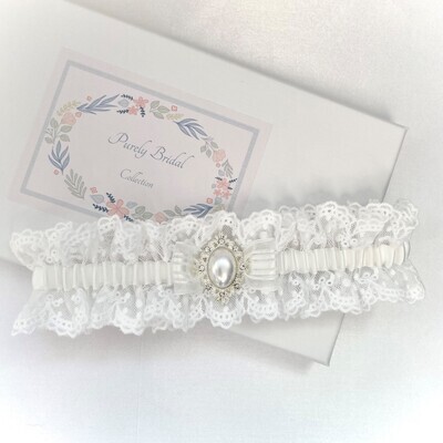 Embroidered Lace Wedding Garter in Gift box