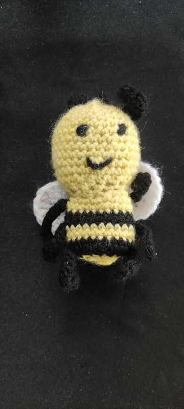 Abeille aux crochets