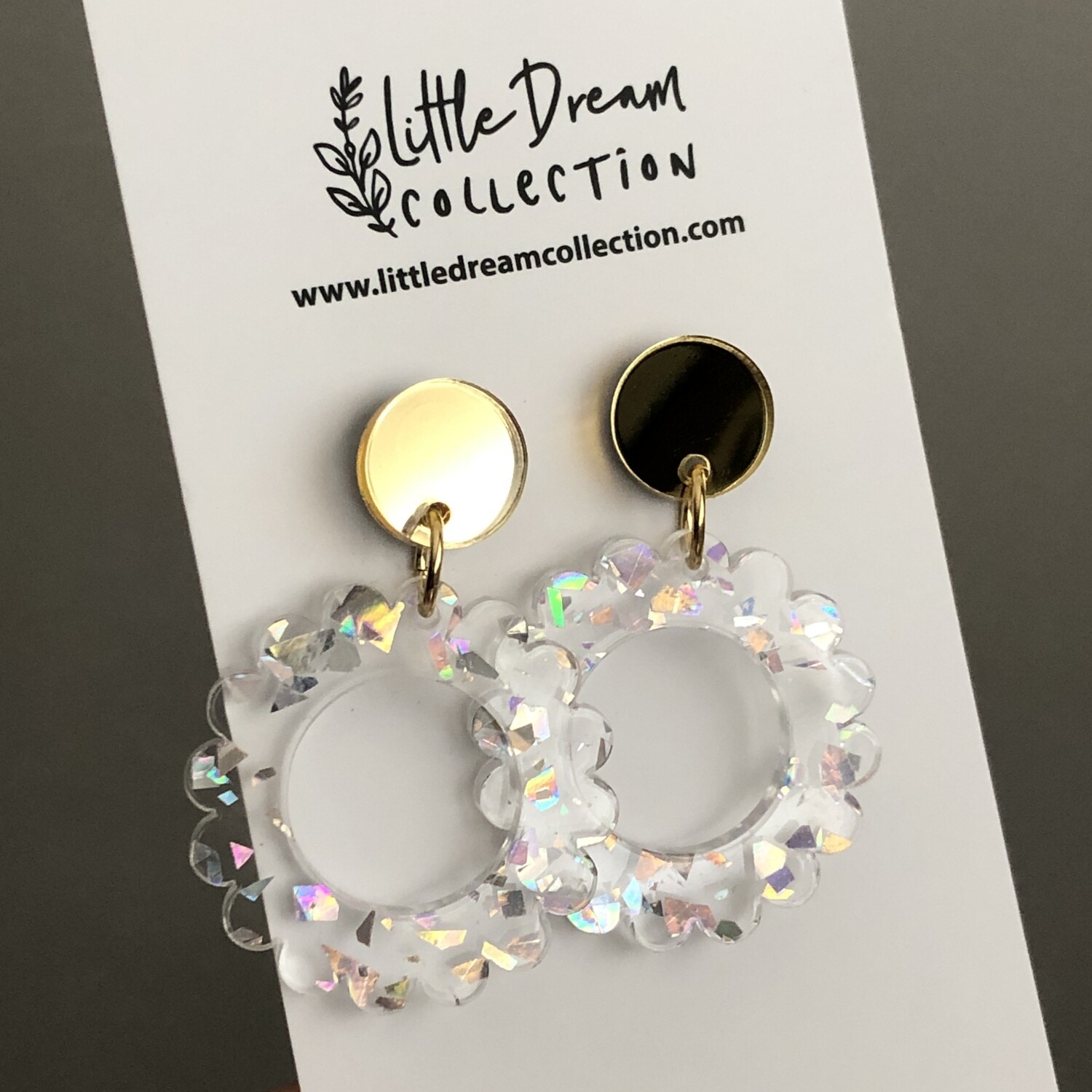 Glitter scallop circles earrings