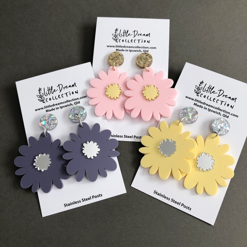 Daisies flower earrings