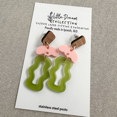 Curvy green dangle earrings