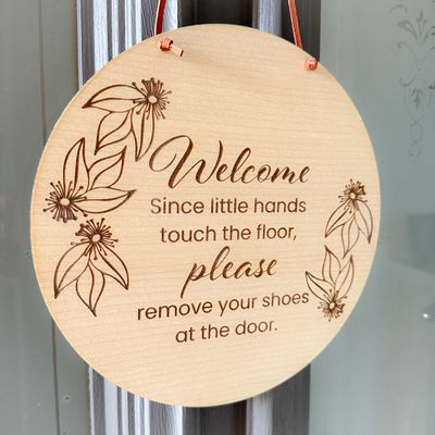Little Hands Sign Gum Flower Design