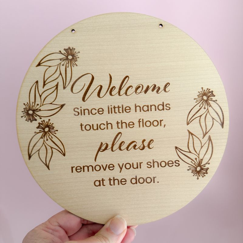 Little Hands Sign Gum Flower Design