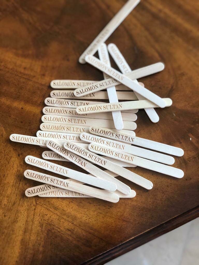 Palitos de paleta grabados