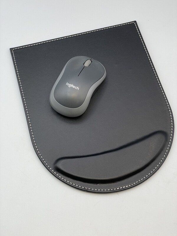 Mouse Pad de Cuerina Negro