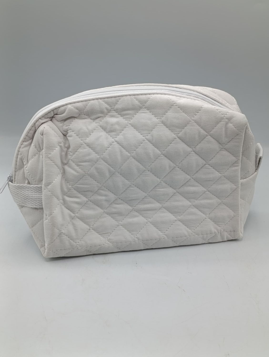 COSMETIQUERA  BLANCA  QUILTED