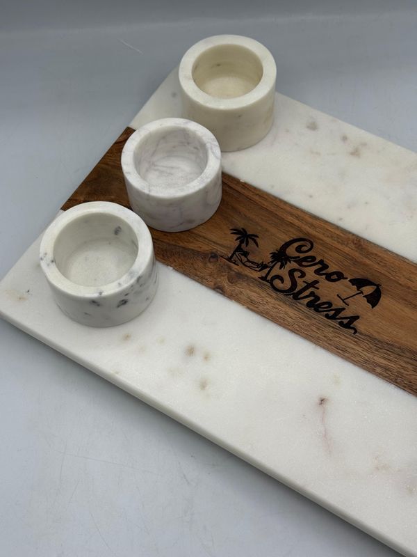Tabla de Marmol con Madera y 3 envases