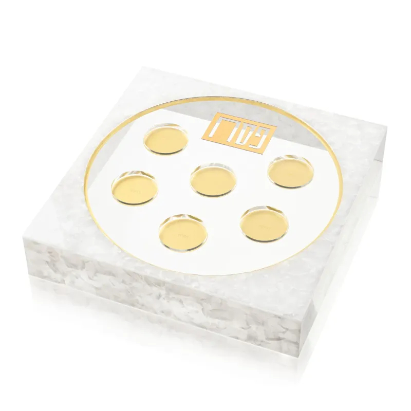 Plato Simanim para Pesaj cuadrado con detalles dorados