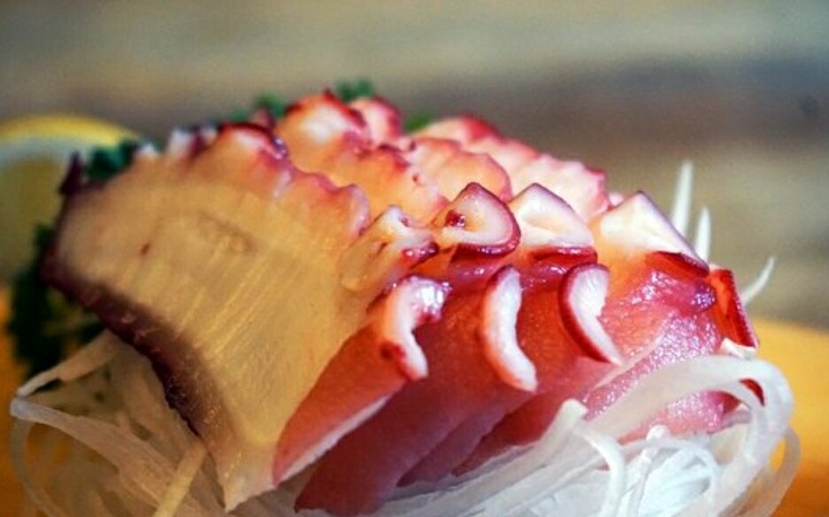 Tako Sashimi