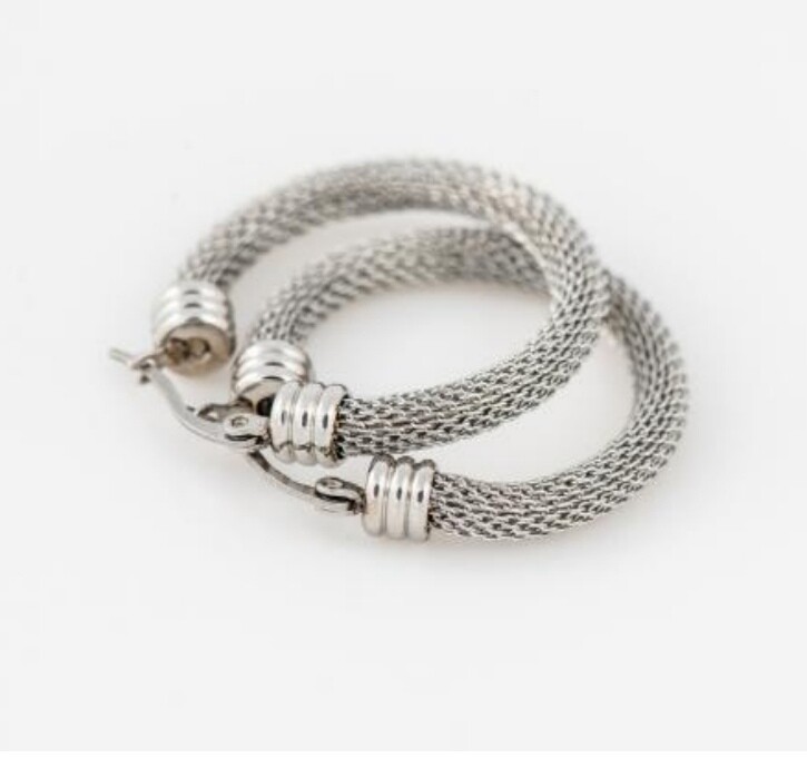 Elegant Mesh Hoop