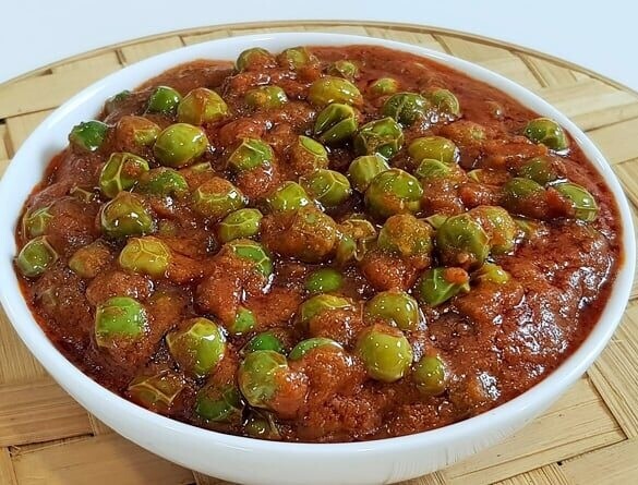 Mutter (Green peas) Masala