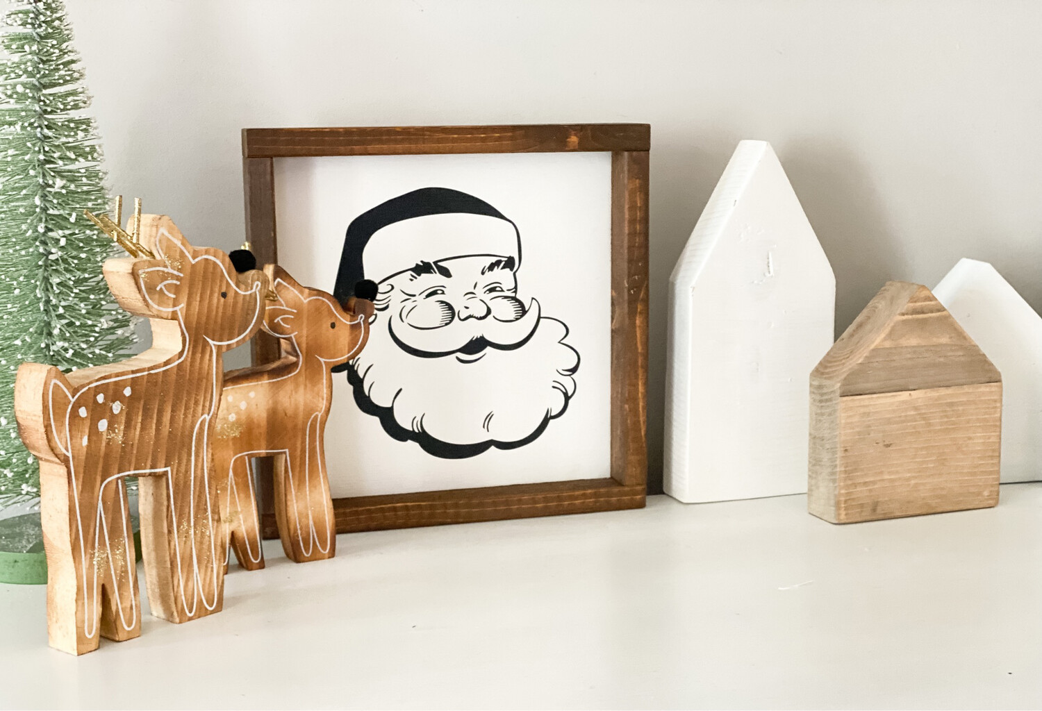 “Santa” Med Wood Sign