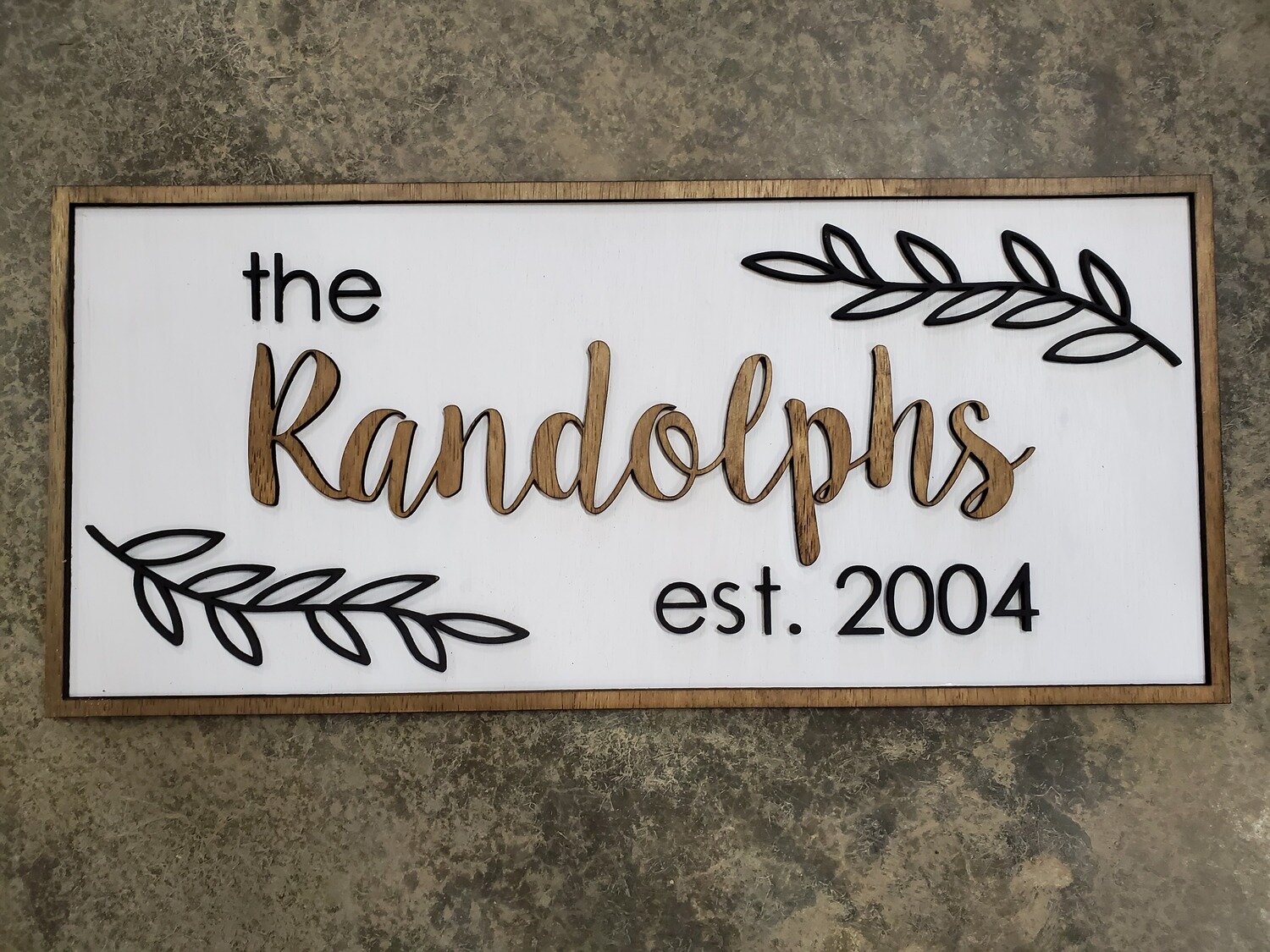 Family Name Sign with Leaves